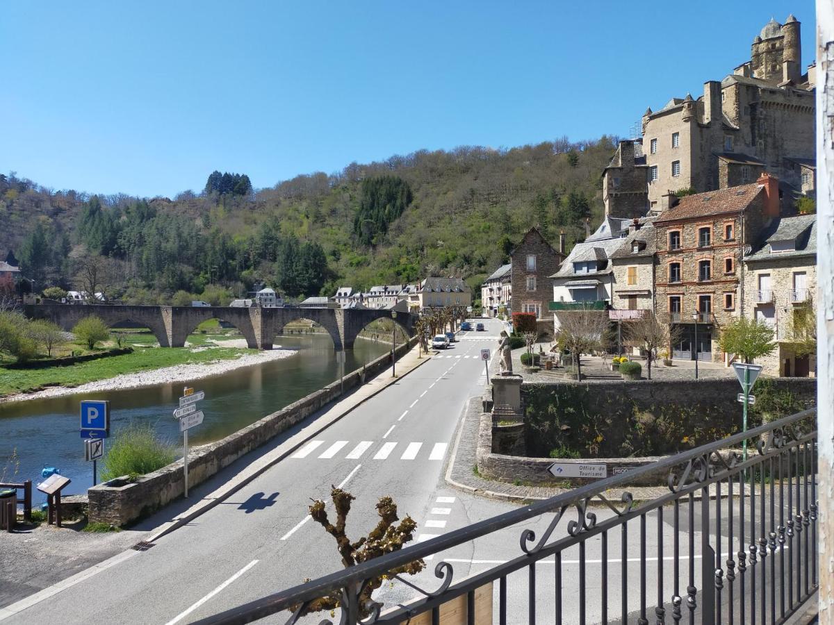 Gite Les Pieds Dans L'Olt - Ultreia Estaing  Zewnętrze zdjęcie
